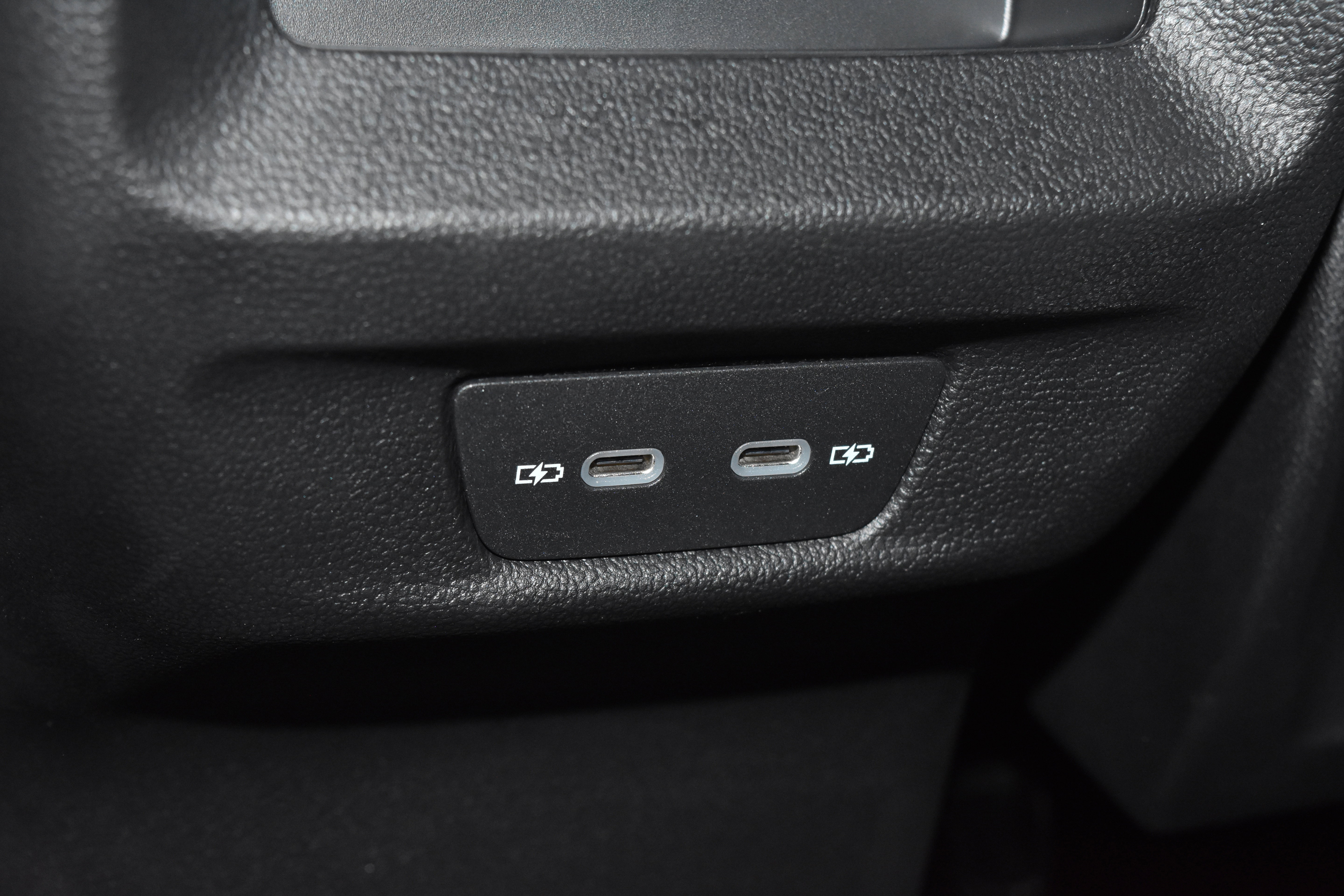 New 2026 Volkswagen Tiguan SE AWD/4WD image 17