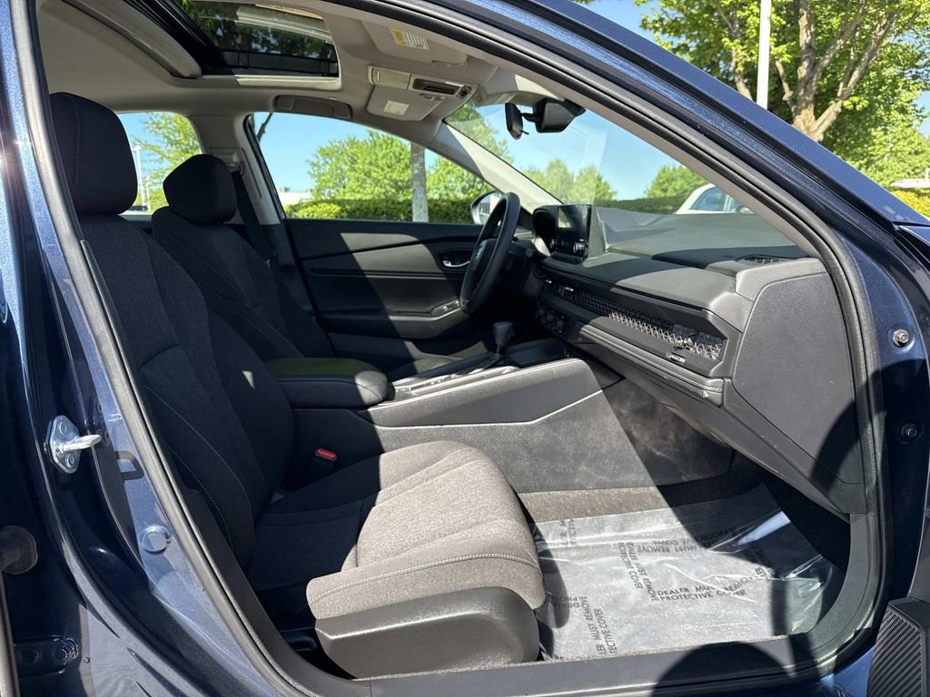 Certified 2023 Honda Accord EX image 21
