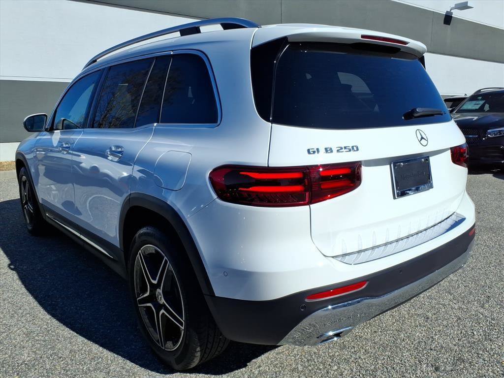 New 2026 Mercedes-Benz GLB 250 image 4