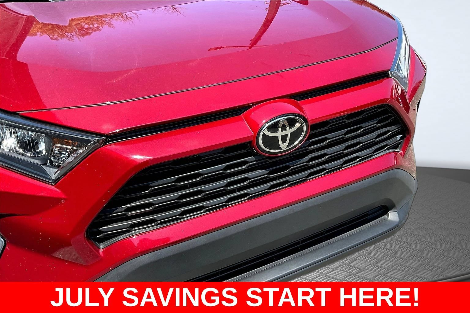 Used 2022 Toyota RAV4 LE FWD image 37