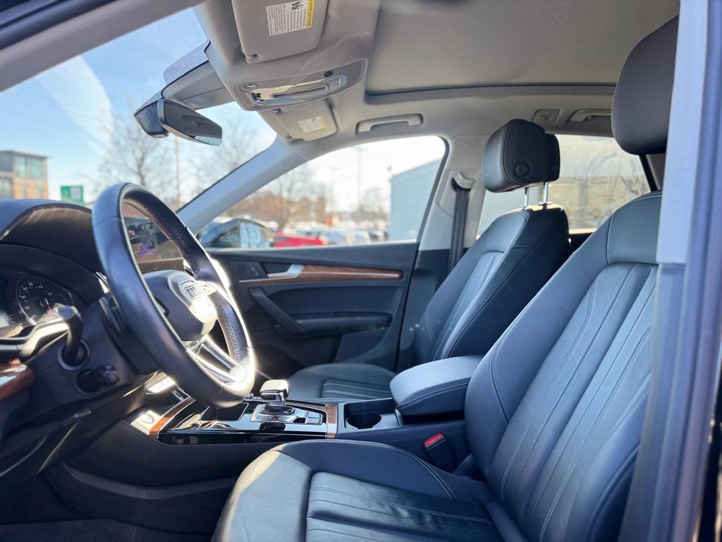 Used 2023 Audi Q5 2.0T Premium w/ Convenience Package image 17