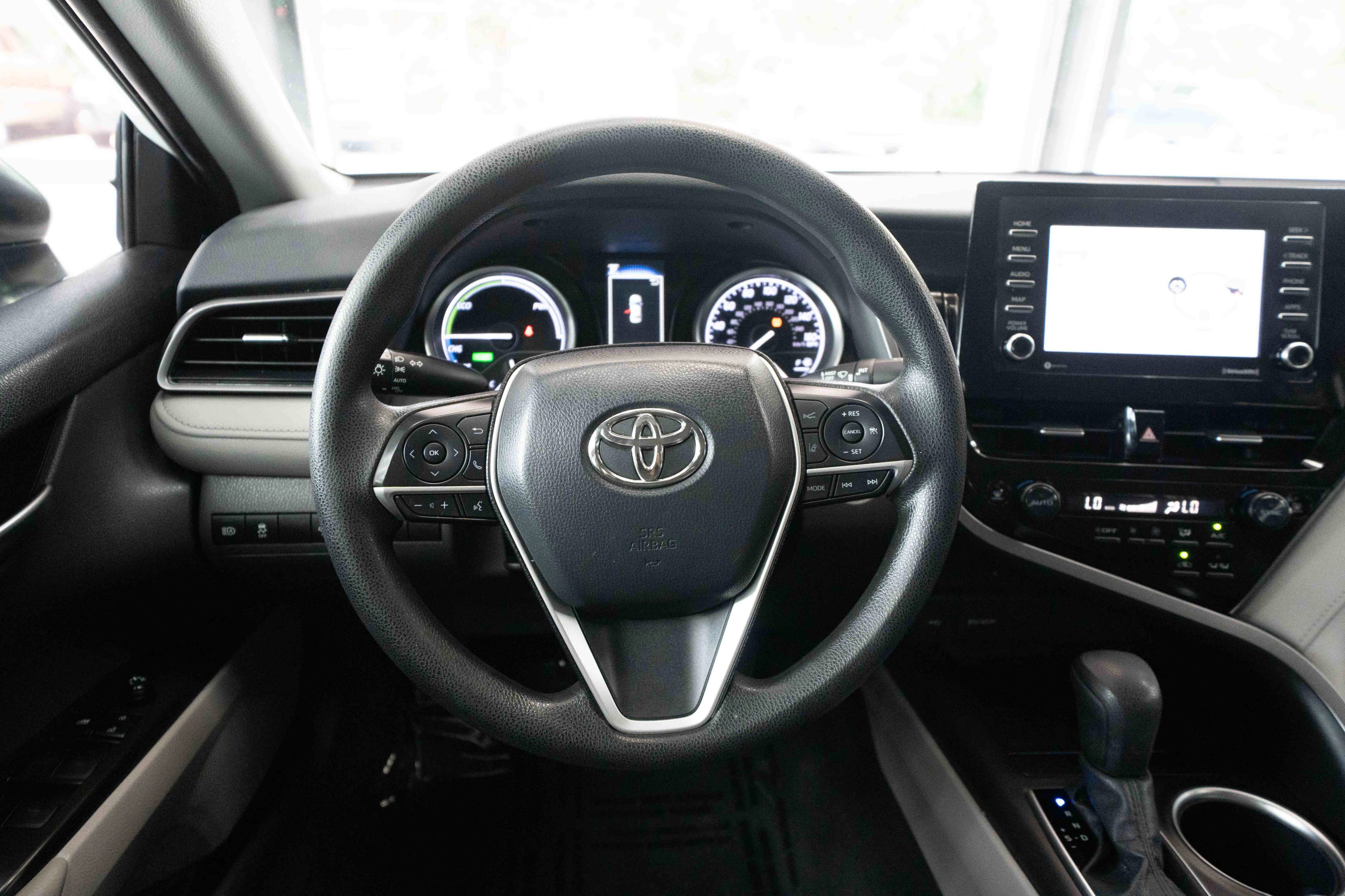Used 2021 Toyota Camry LE FWD image 21