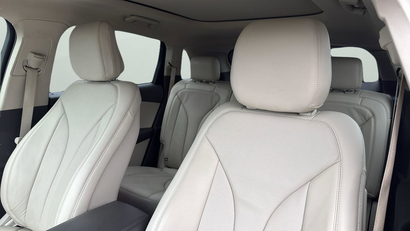 Used 2020 Lincoln Nautilus Reserve w/ Equipment Group 202A image 10