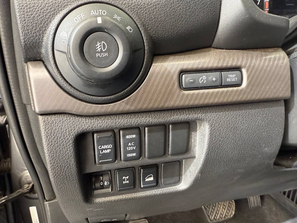 Used 2024 Nissan Titan PRO-4X w/ Pro-4x Convenience Package AWD/4WD image 19