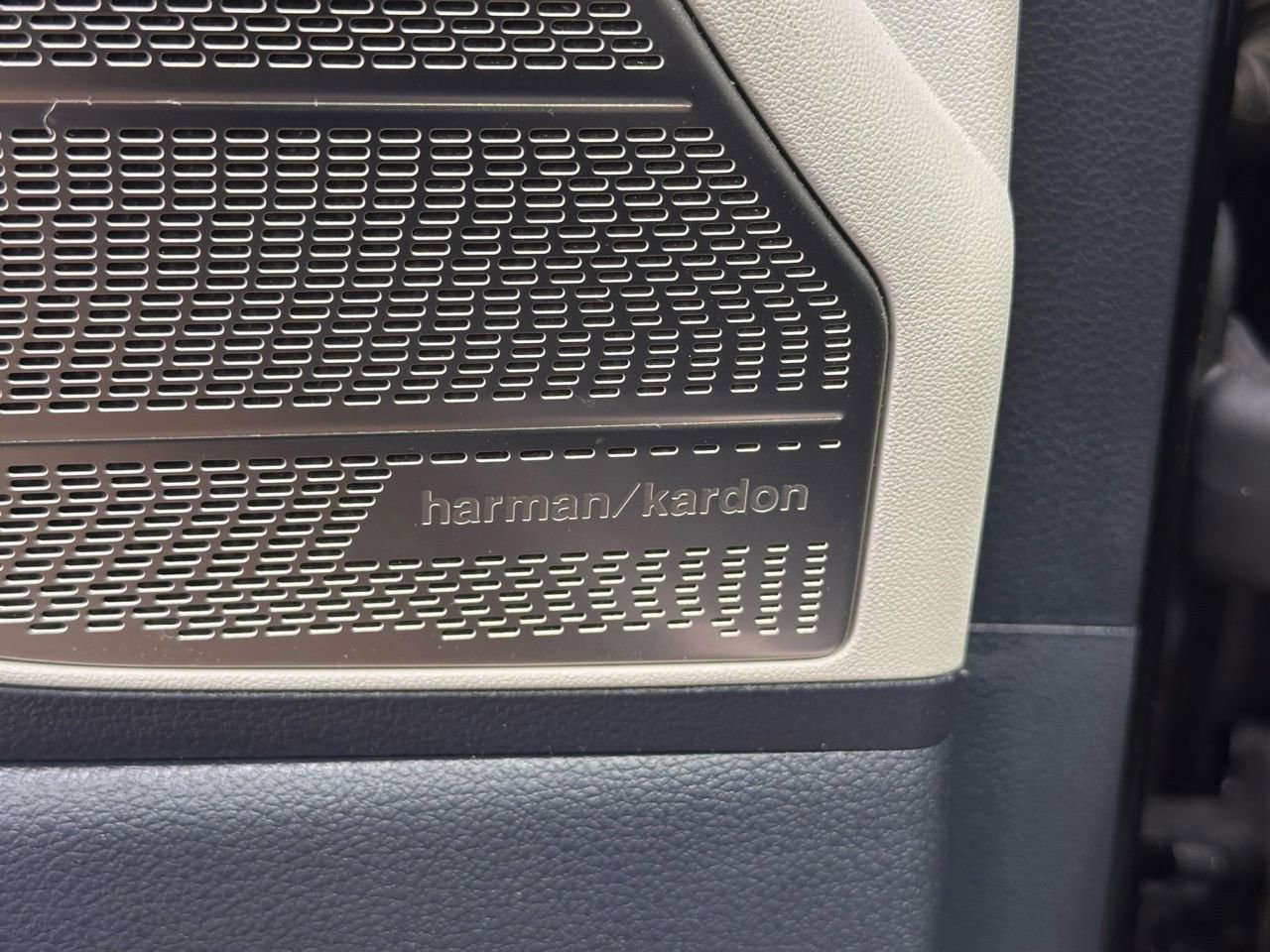 Used 2025 Hyundai Palisade Calligraphy image 34