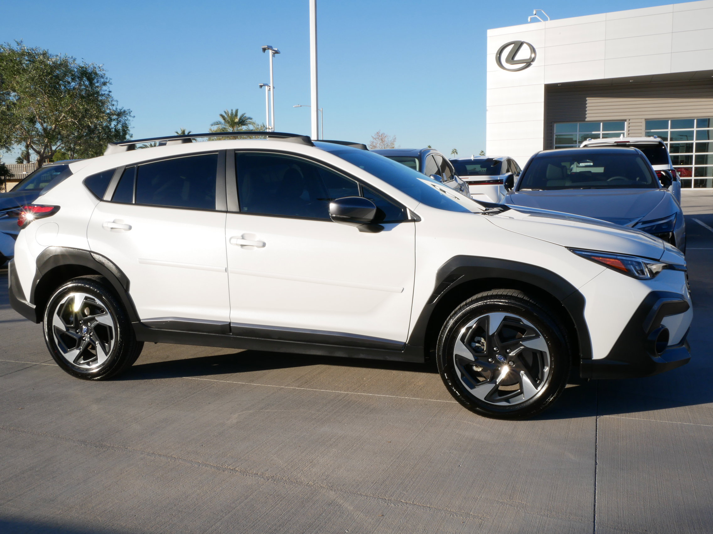 Used 2024 Subaru Crosstrek 2.5i Limited w/ Crosstrek Mirror Package image 13