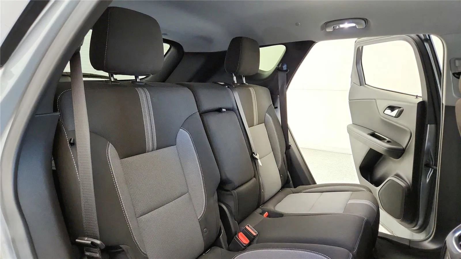 Used 2024 Chevrolet Blazer LT w/ Convenience Package FWD image 37