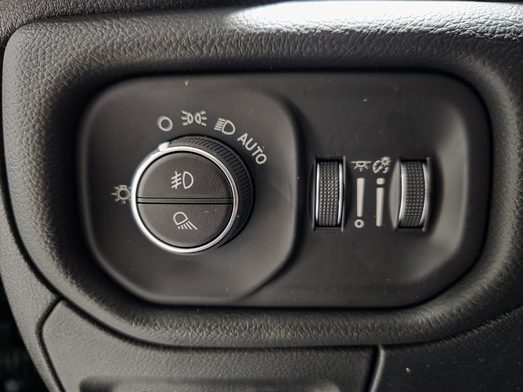 New 2026 RAM 1500 Laramie AWD/4WD image 48