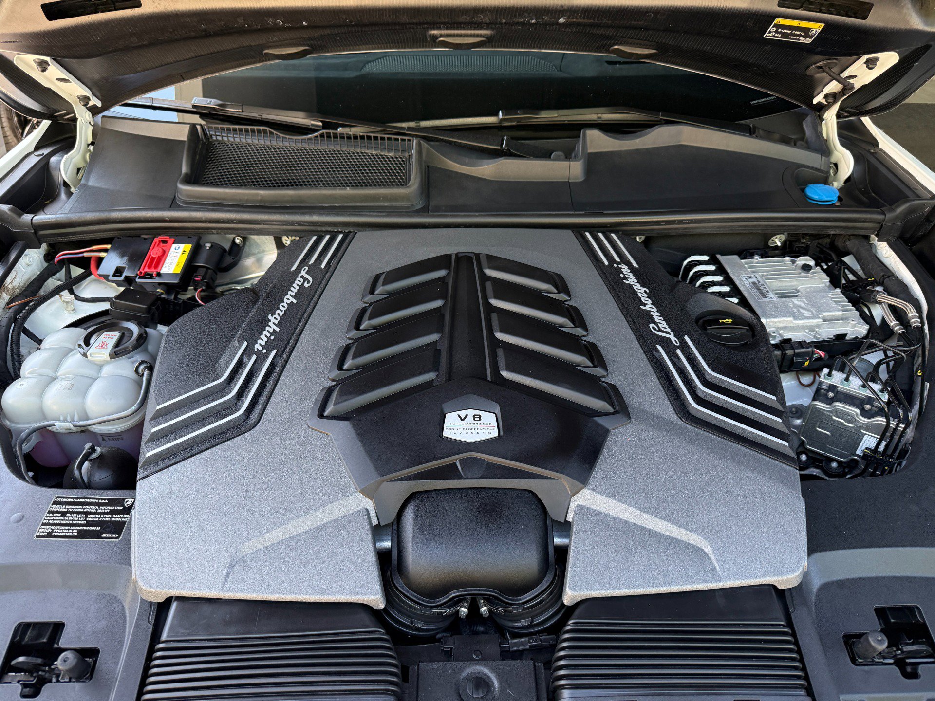 Used 2023 Lamborghini Urus Performante image 44