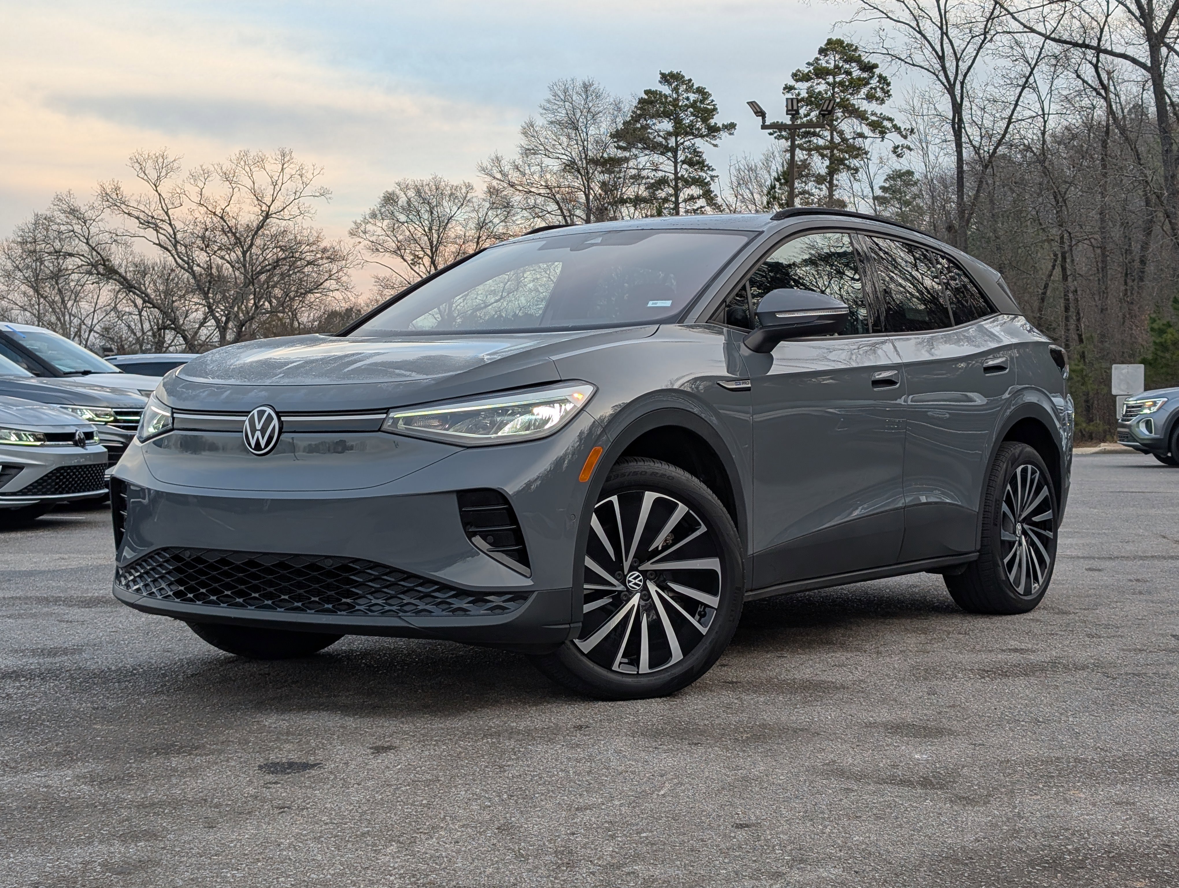 Used 2025 Volkswagen ID.4 Pro image 4