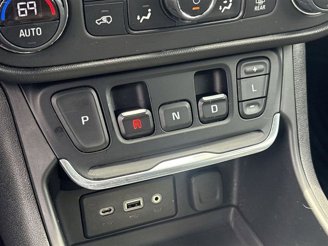 Used 2019 GMC Terrain SLE w/ Driver Convenience Package AWD/4WD image 15