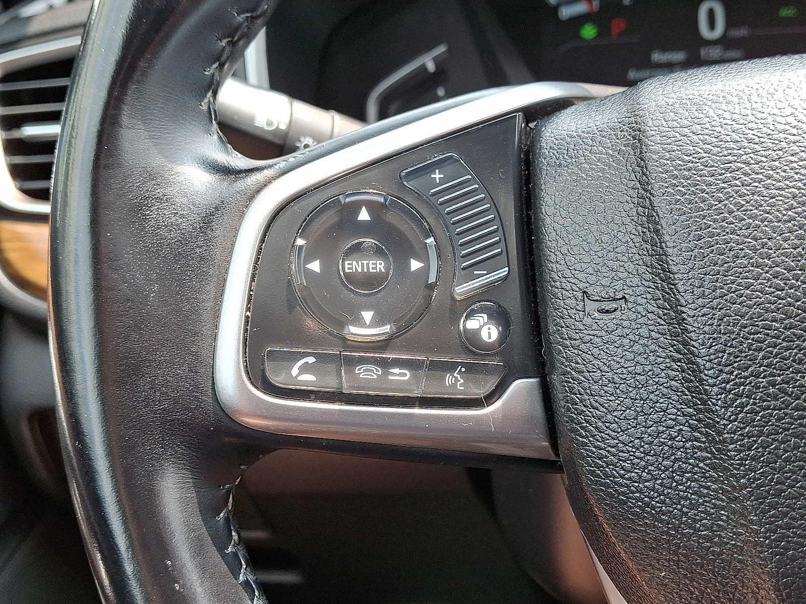 Used 2018 Honda CR-V Touring image 22