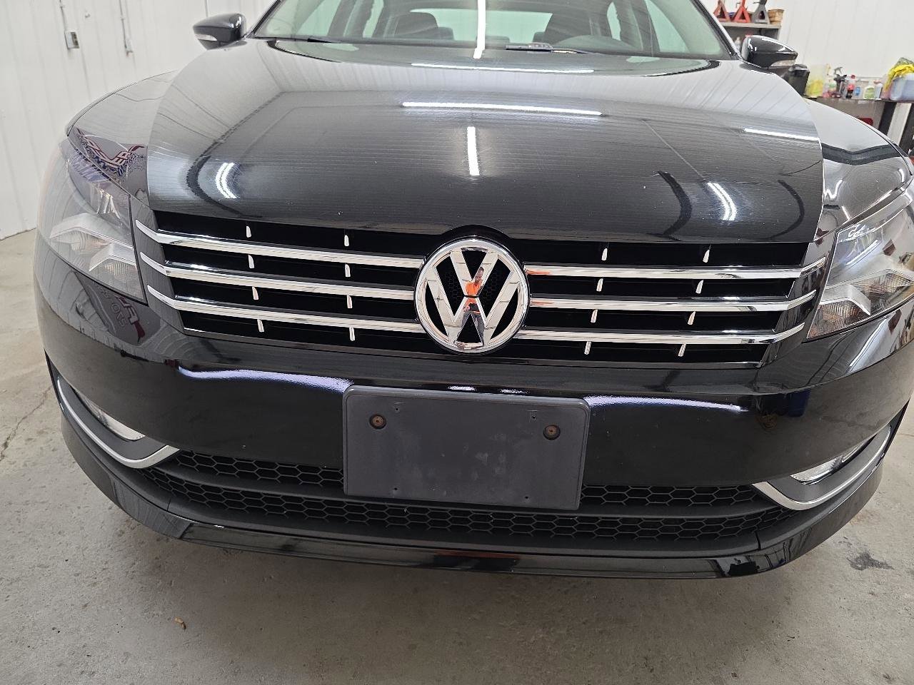 Used 2012 Volkswagen Passat 3.6 SE image 18