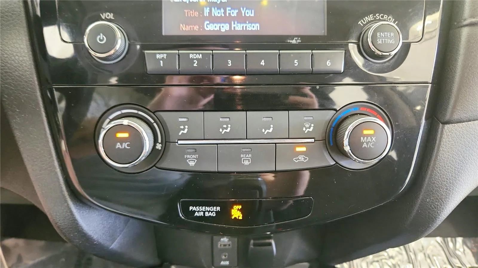 Used 2017 Nissan Rogue S AWD/4WD image 30