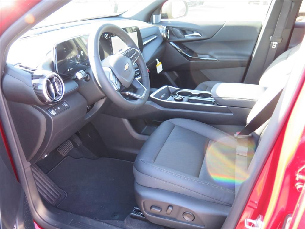 New 2026 Chevrolet Equinox LT w/ Convenience Package II image 9