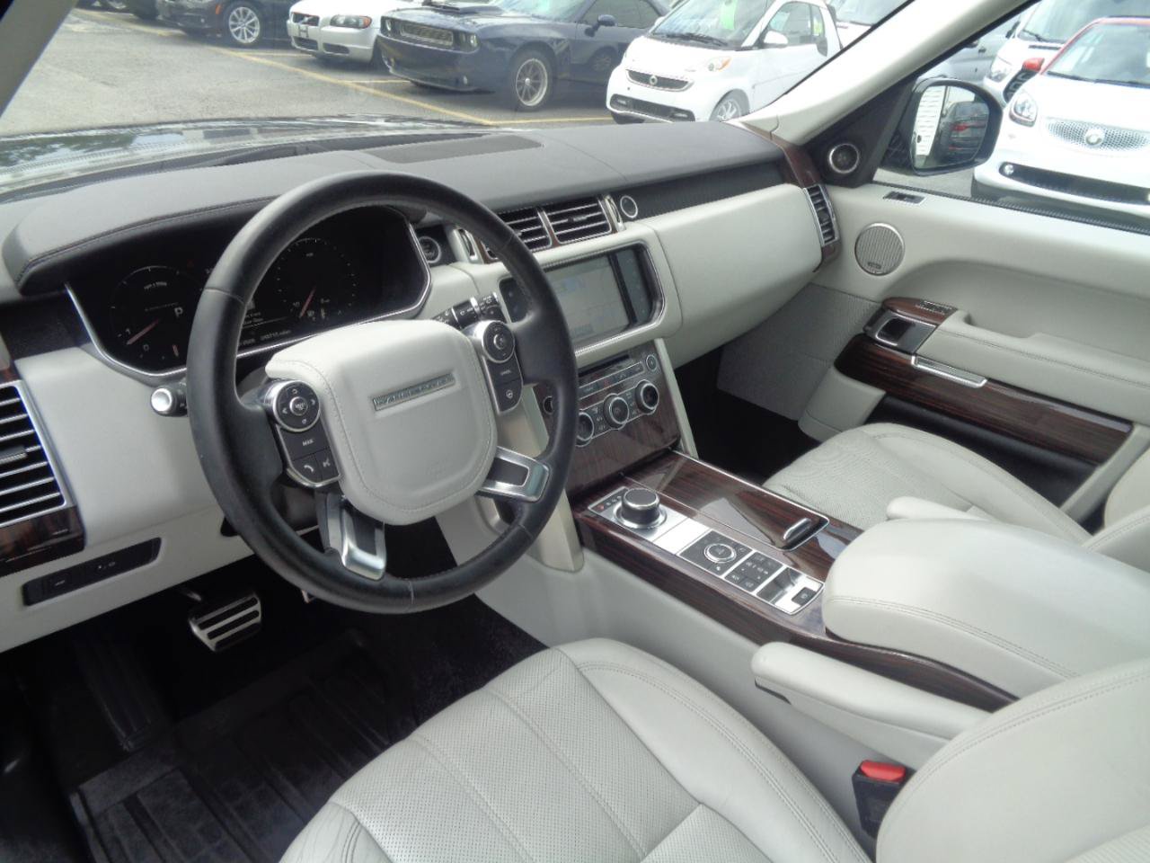 Used 2016 Land Rover Range Rover Supercharged AWD/4WD image 25