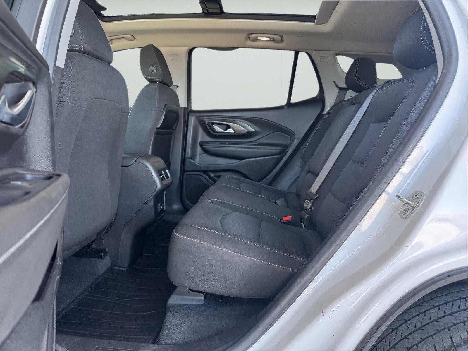 Used 2022 GMC Terrain SLE w/ Driver Convenience Package AWD/4WD image 9