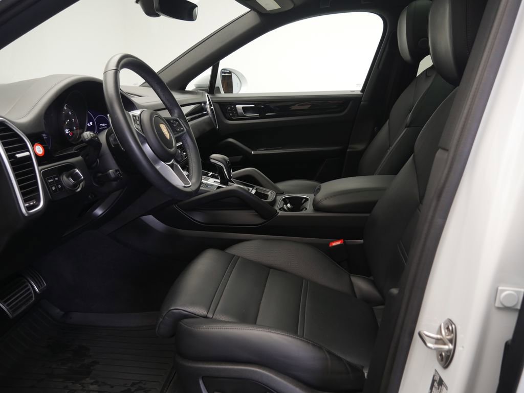 Certified 2023 Porsche Cayenne S AWD/4WD image 5