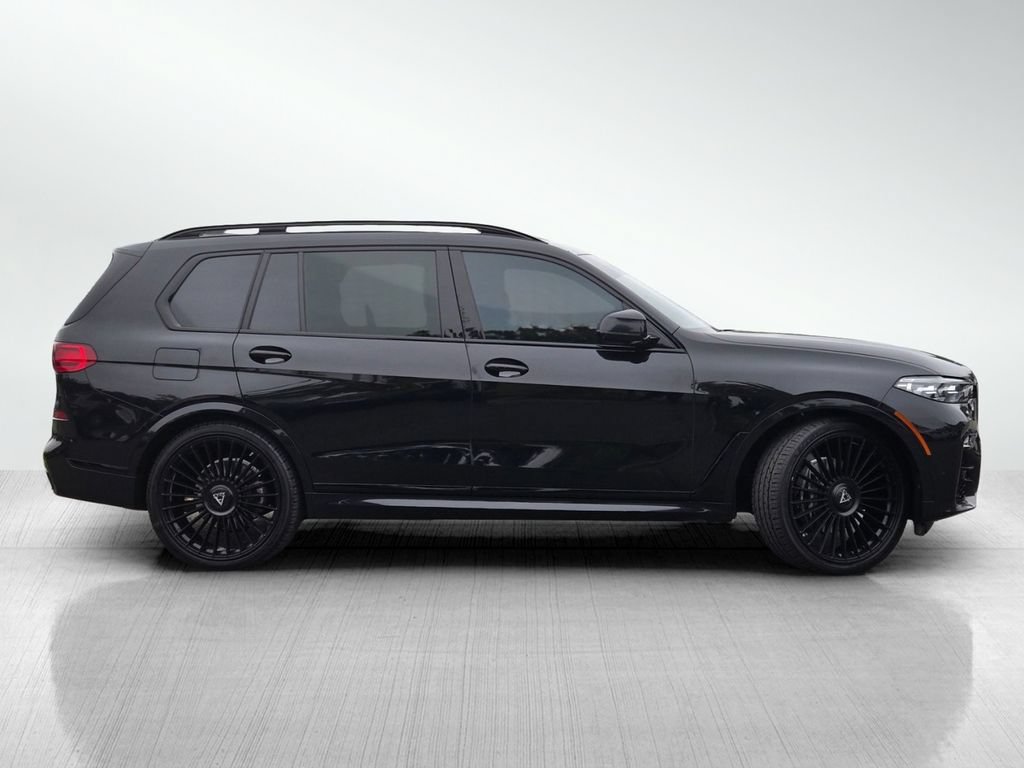 Used 2022 BMW X7 xDrive40i w/ M Sport Package AWD/4WD image 3