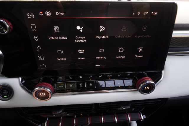 Used 2024 GMC Canyon AT4X AWD/4WD image 17