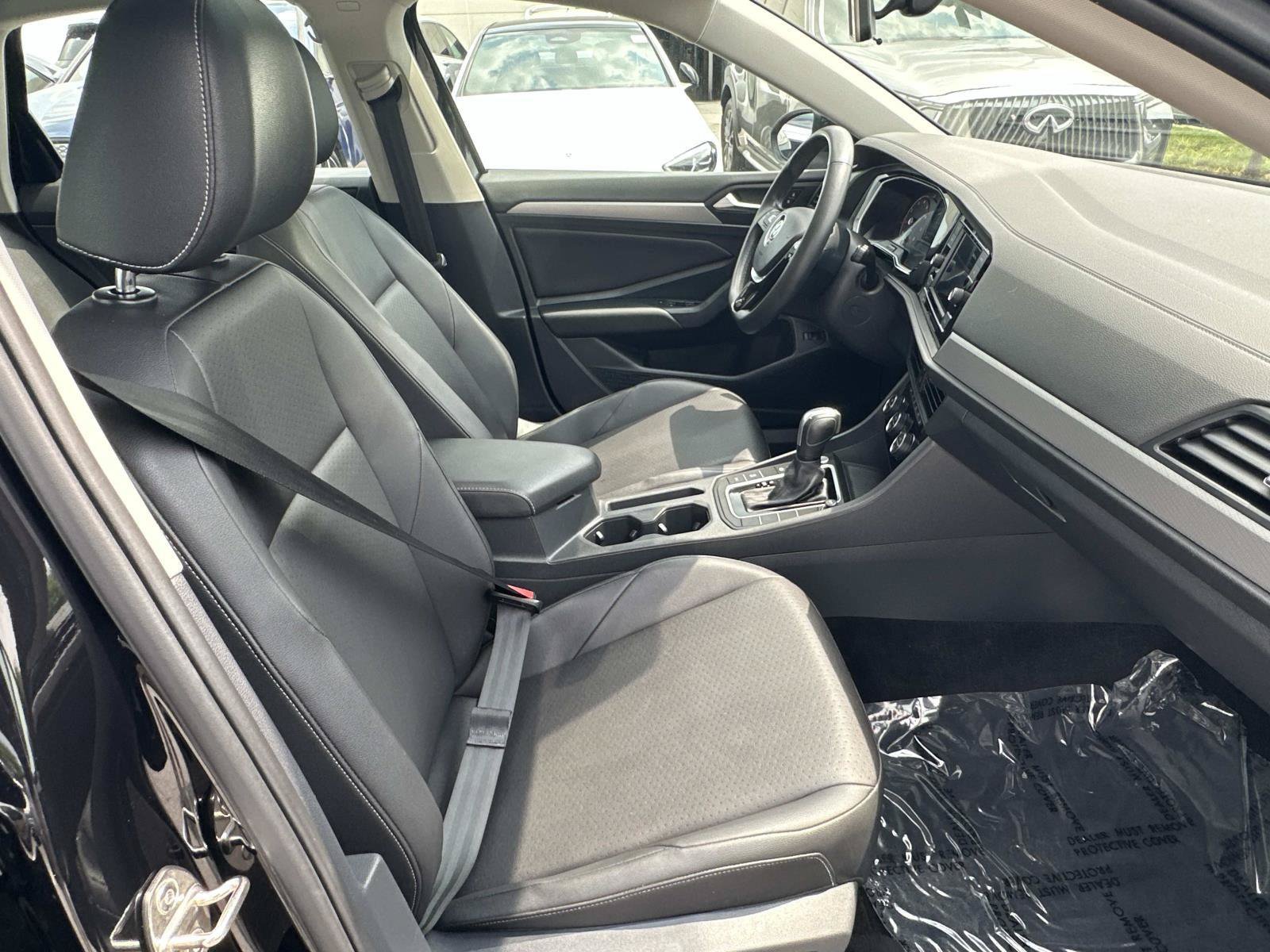 Used 2020 Volkswagen Jetta SE FWD image 33