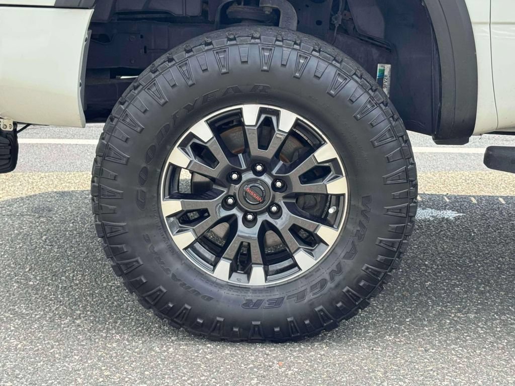 Used 2021 Nissan Titan PRO-4X w/ Pro-4x Convenience Package AWD/4WD image 7