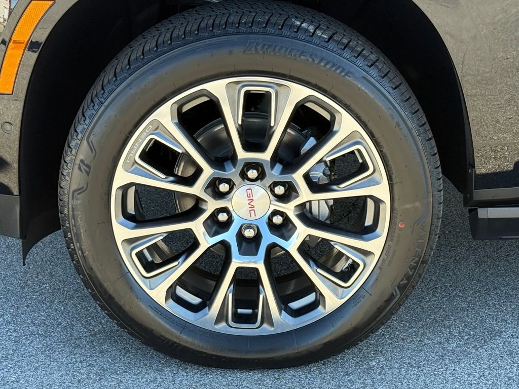 New 2026 GMC Yukon Denali w/ Sun & Power Step Package image 7