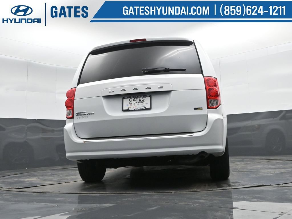 Used 2016 Dodge Grand Caravan SE image 37