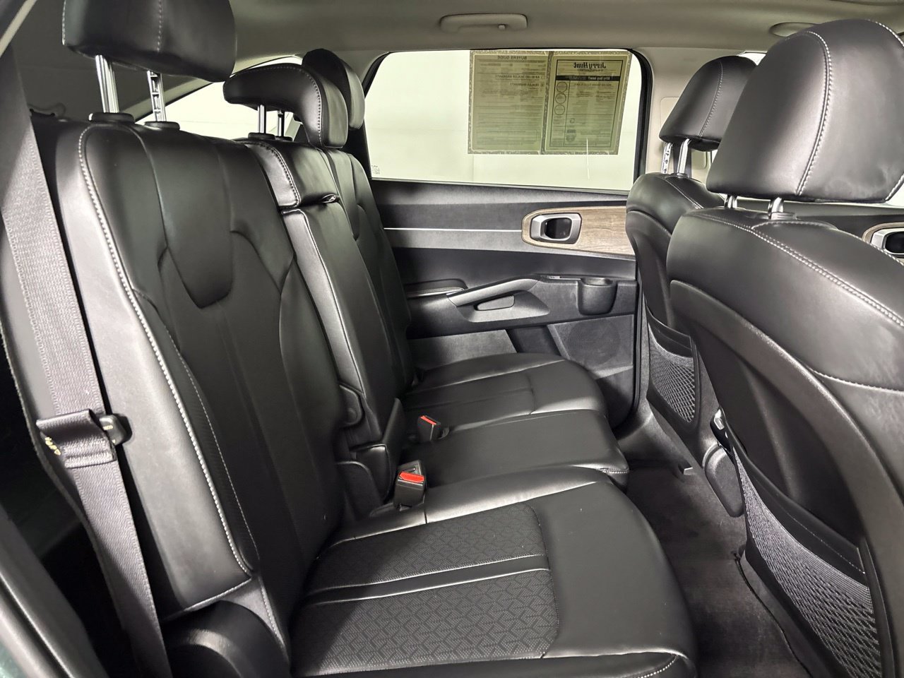Used 2023 Kia Sorento S w/ Panoramic Sunroof Package AWD/4WD image 28
