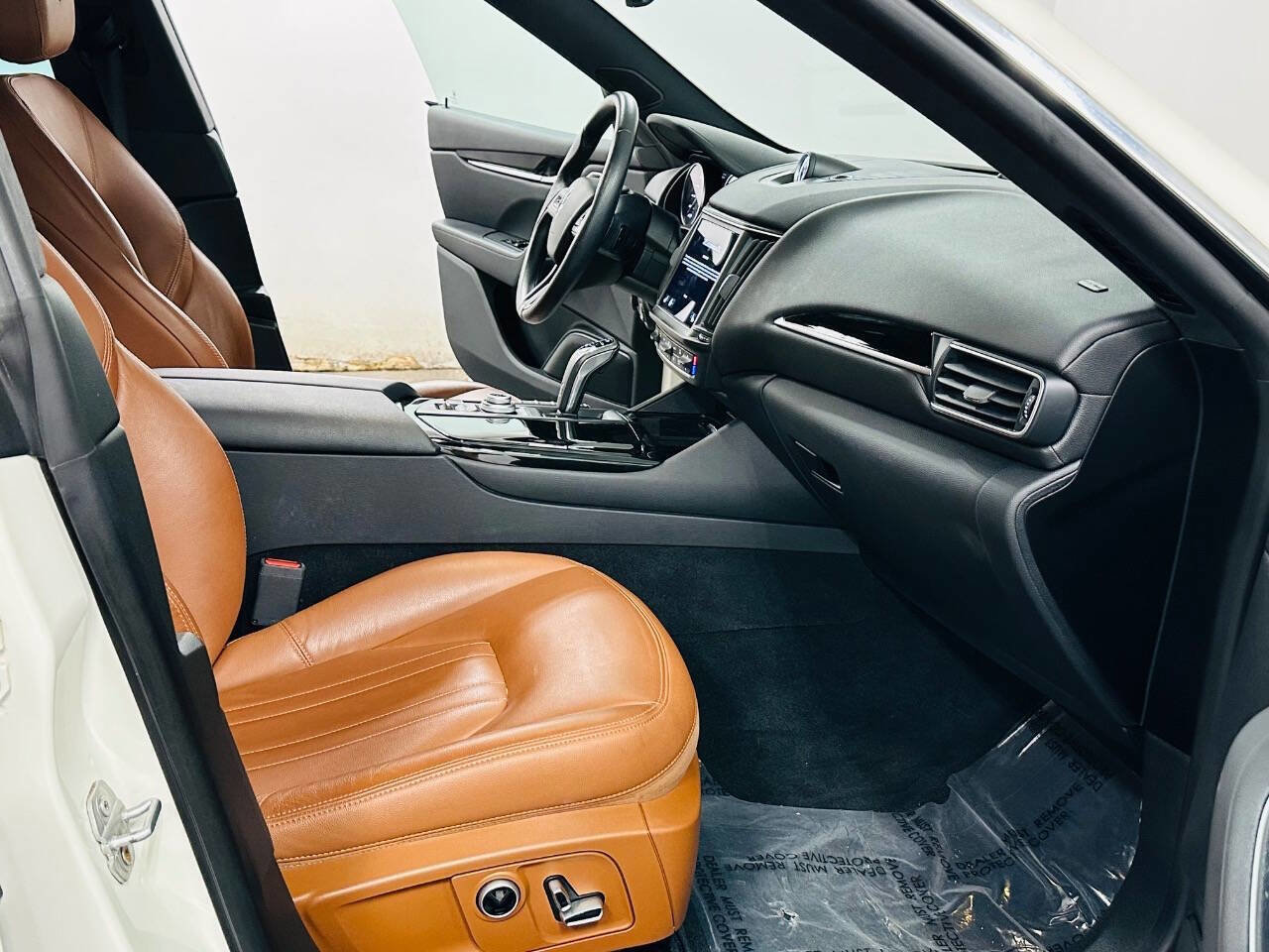 Used 2021 Maserati Levante image 8