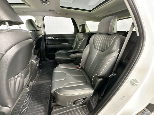 Used 2023 Hyundai Palisade Limited w/ Cargo Package AWD/4WD image 4