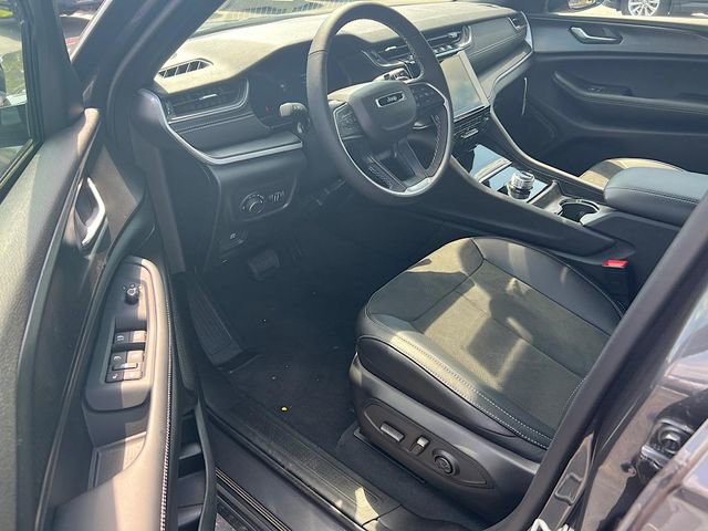 New 2025 Jeep Grand Cherokee L Altitude image 13
