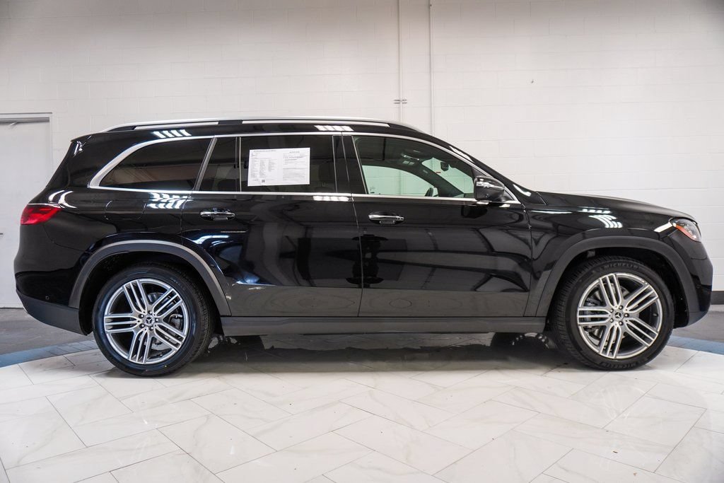 Used 2025 Mercedes-Benz GLS 450 4MATIC image 40
