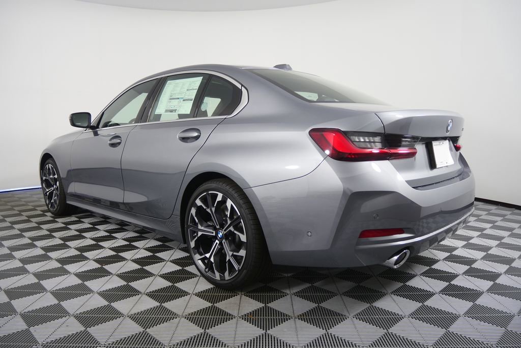 Used 2026 BMW 330i Sedan w/ Premium Package image 5