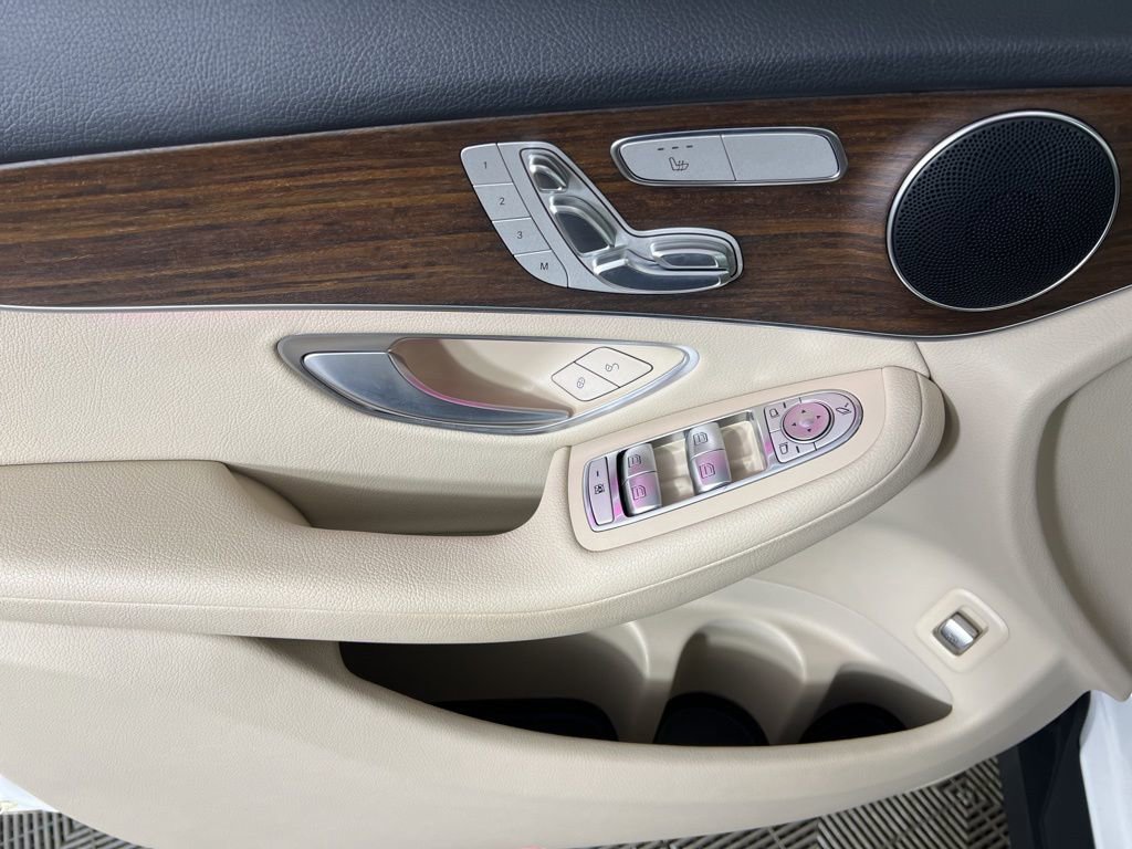 Certified 2022 Mercedes-Benz GLC 300 4MATIC image 5