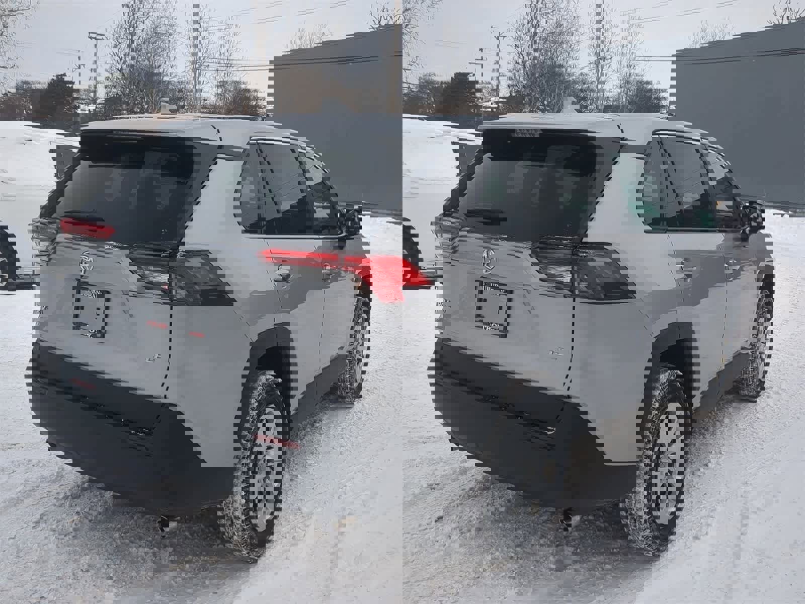 Used 2022 Toyota RAV4 LE image 14