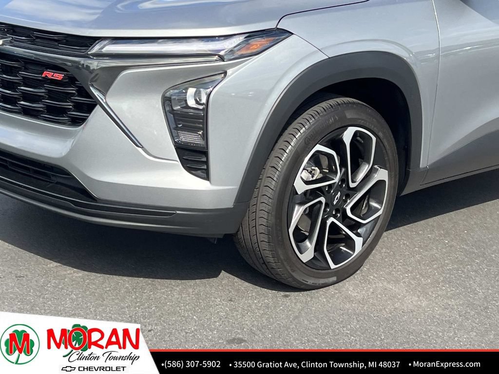 Certified 2024 Chevrolet Trax RS w/ Driver Confidence Package FWD image 9