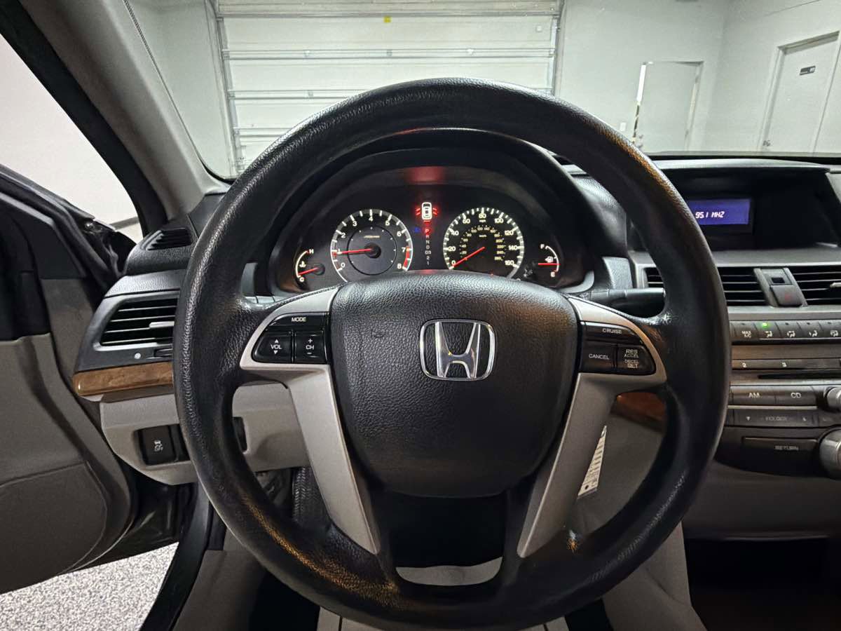 Used 2011 Honda Accord EX image 15