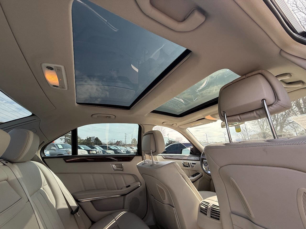 Used 2014 Mercedes-Benz E 550 4MATIC Sedan image 14