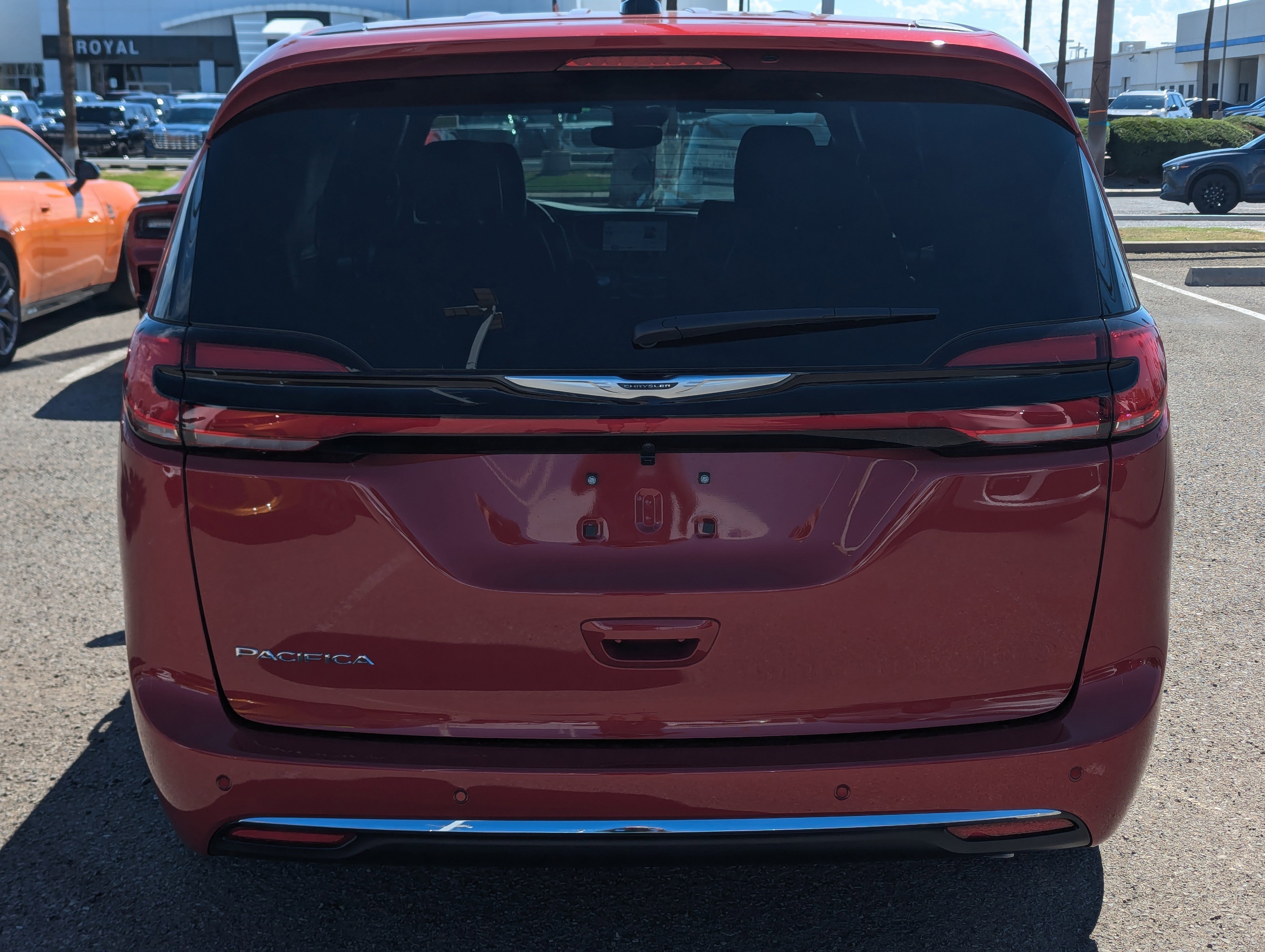New 2026 Chrysler Pacifica Select image 3