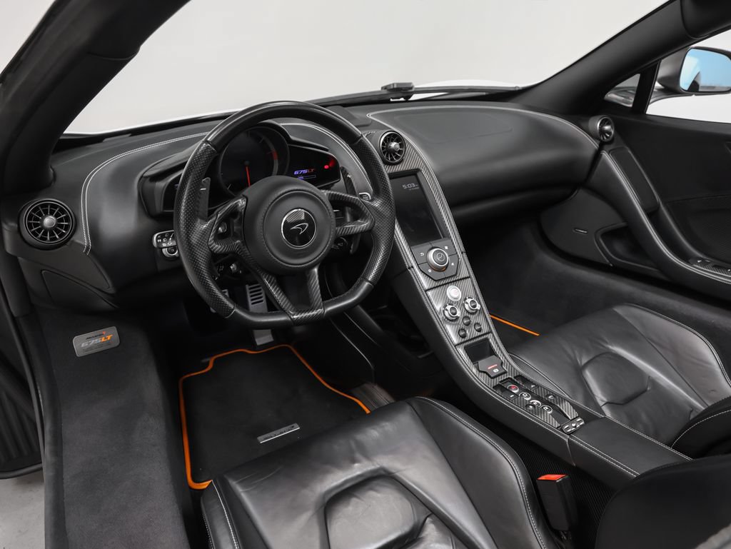 Used 2016 McLaren 675LT Spider RWD image 2