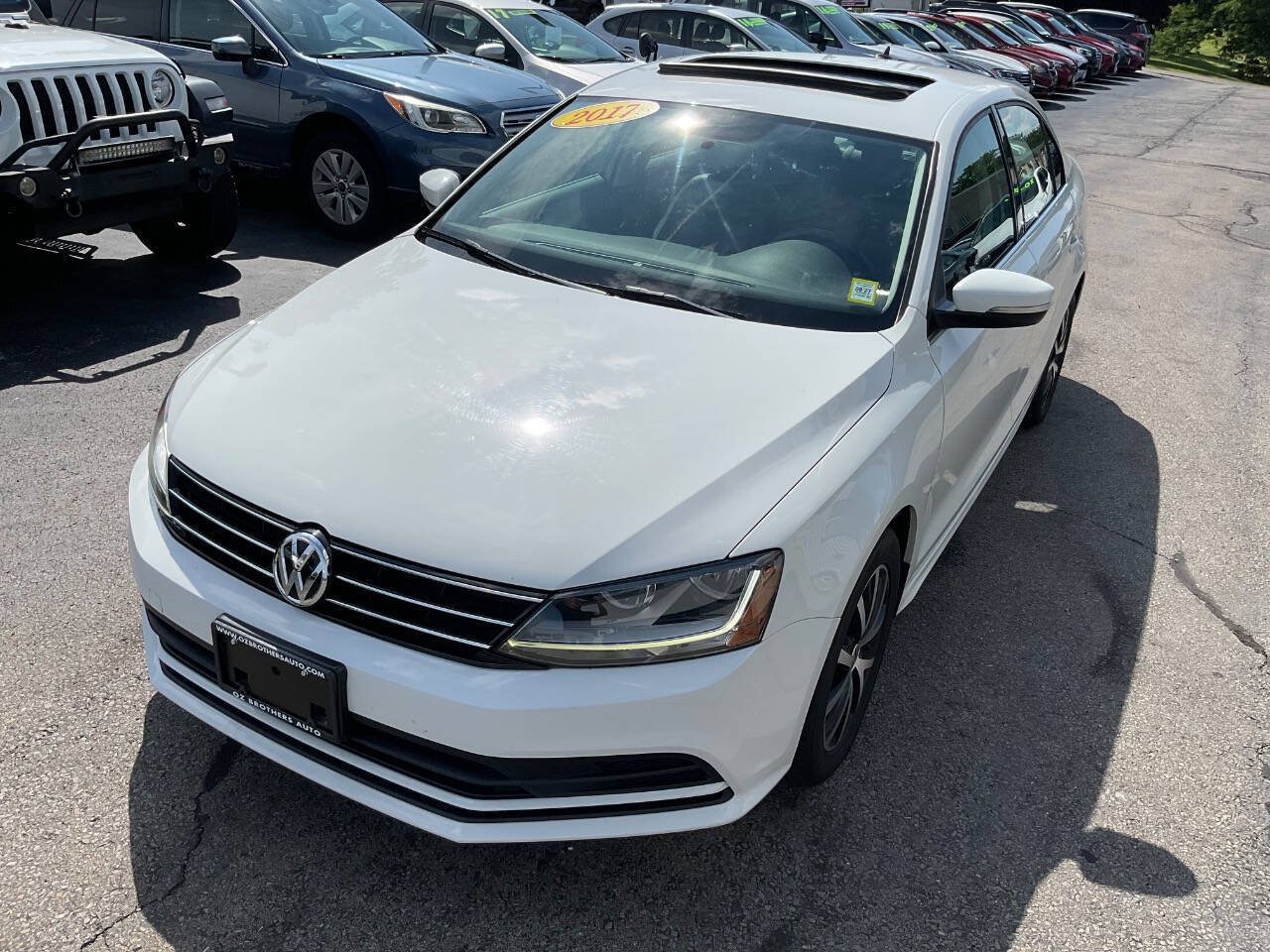 Used 2017 Volkswagen Jetta SE FWD image 6