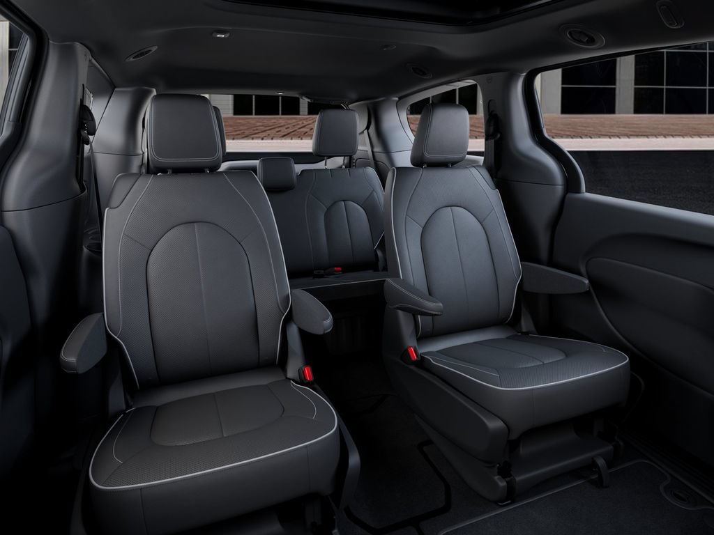 New 2027 Chrysler Pacifica Limited FWD image 15