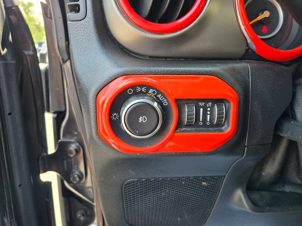 Used 2019 Jeep Wrangler Unlimited Sport S AWD/4WD image 17