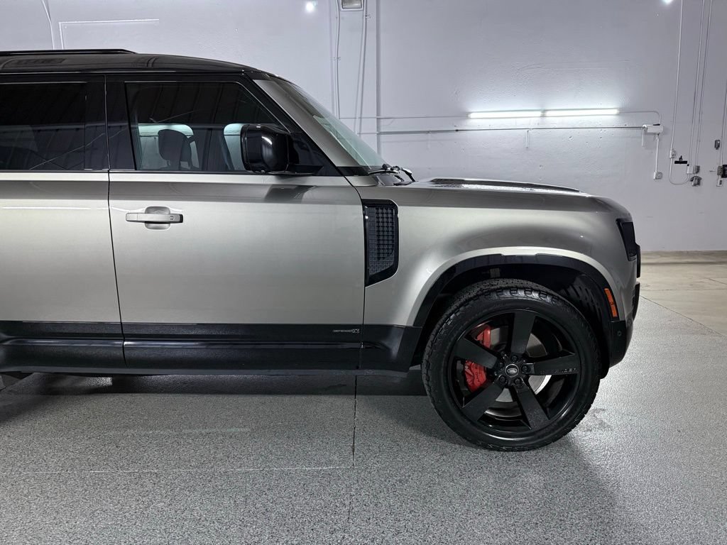 Used 2023 Land Rover Defender 110 X AWD/4WD image 4