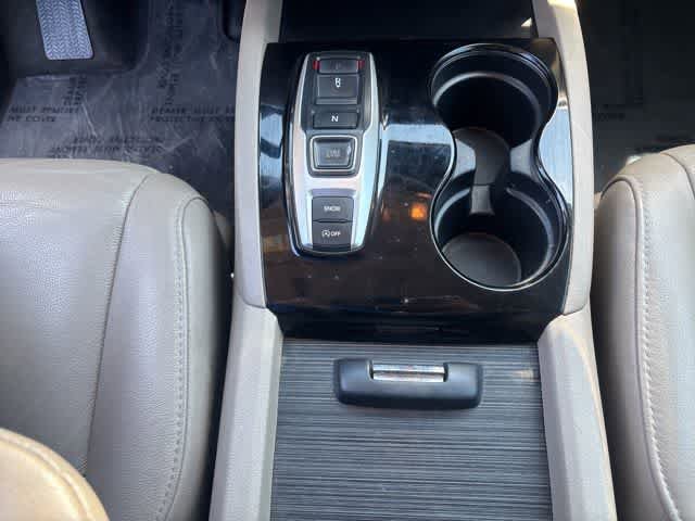 Used 2018 Honda Pilot Touring image 16
