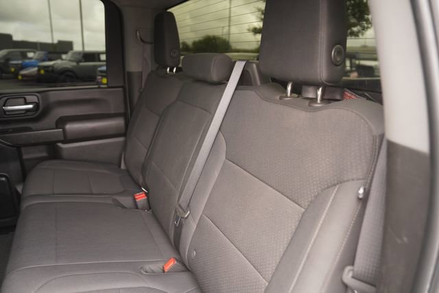 Used 2021 Chevrolet Silverado 2500 Custom w/ Custom Value Package image 13