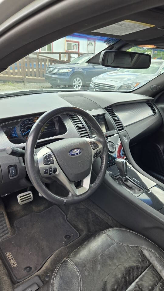 Used 2015 Ford Taurus SHO w/ Equipment Group 401A AWD/4WD image 42
