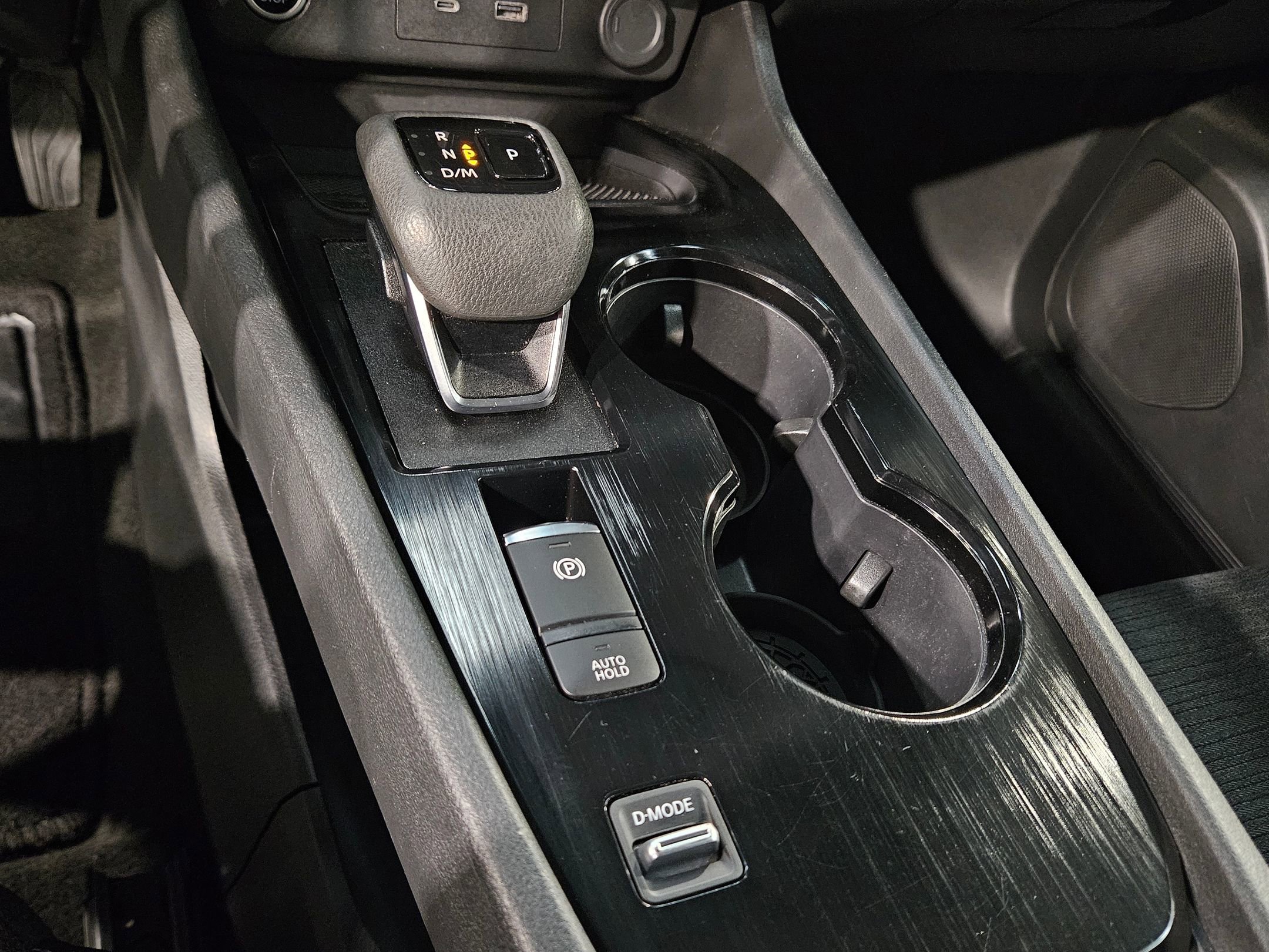 Used 2023 Nissan Rogue SV image 32