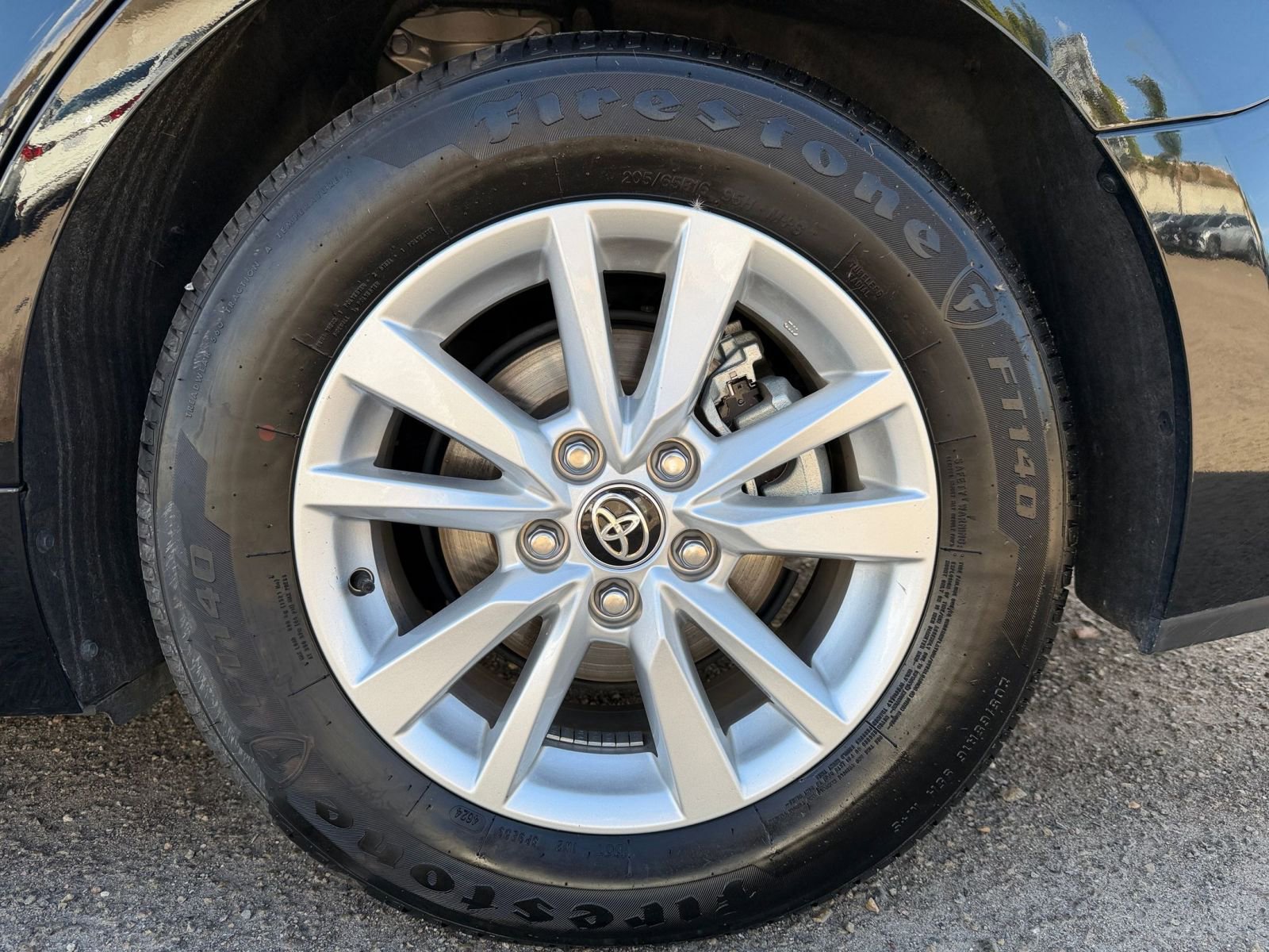 Used 2025 Toyota Camry LE image 29